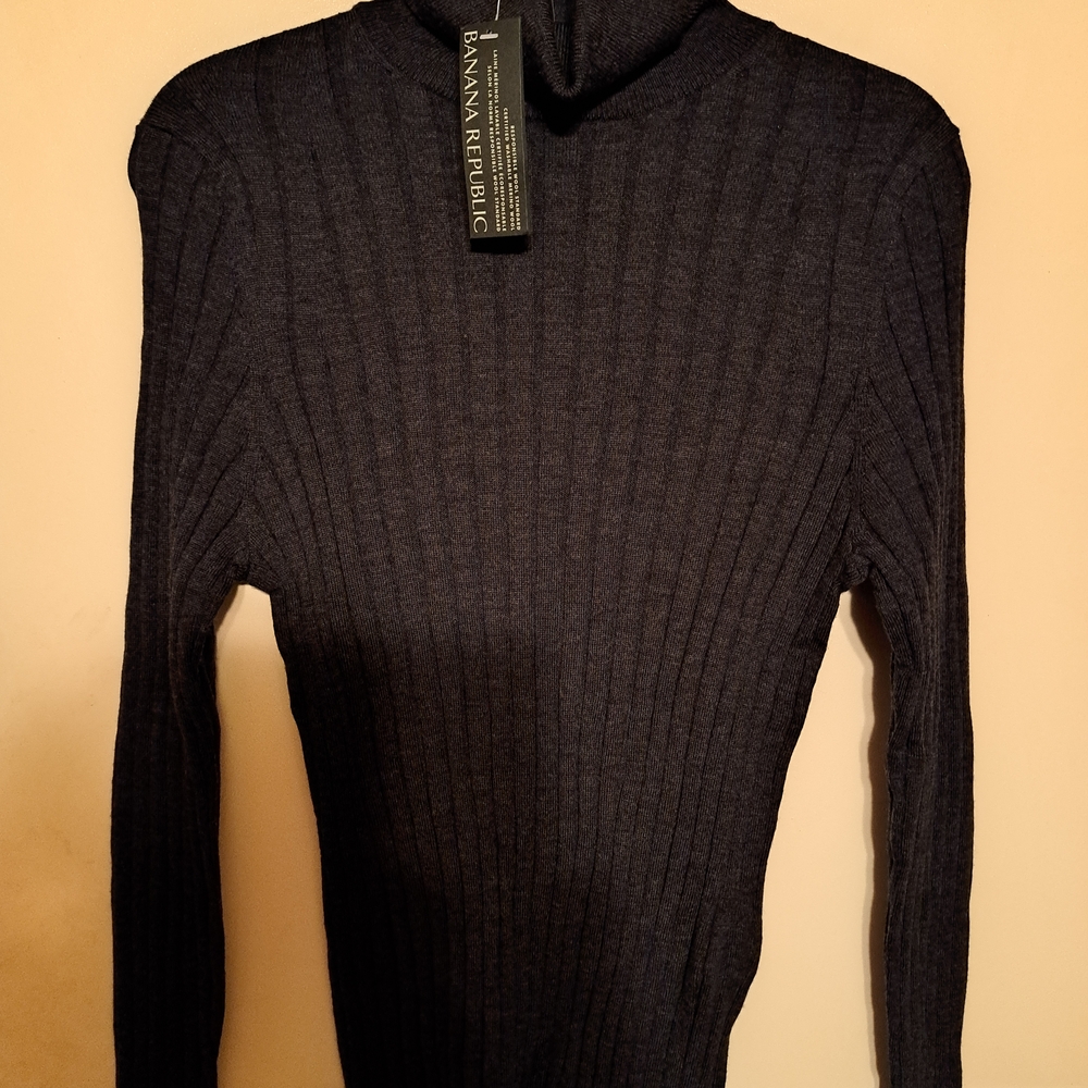 Banana Republic Men's Charcoal Turtleneck Sweater